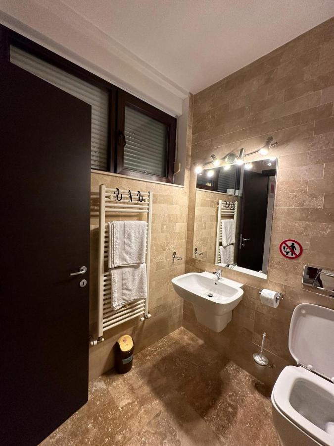 Apartament Otopeni Buitenkant foto